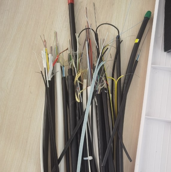 Weerbestendige enkelmodus FTTH indoor-dropkabel 1-12 kern voor naadloze verbinding