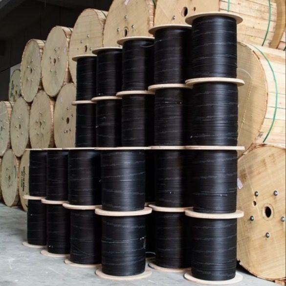 Zwarte messengerdraad FTTH optische kabel, 4-aderig, gebruikt voor communicatieconstructie