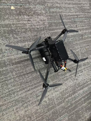 Geheimhouding Coating Jas Materiaal FPV Quadcopter Drone 25km/rol Interne Naar Externe Bedrading FC Connectortype Voor Hoge Treksterkte
